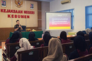 kuliah umum hukum unimugo